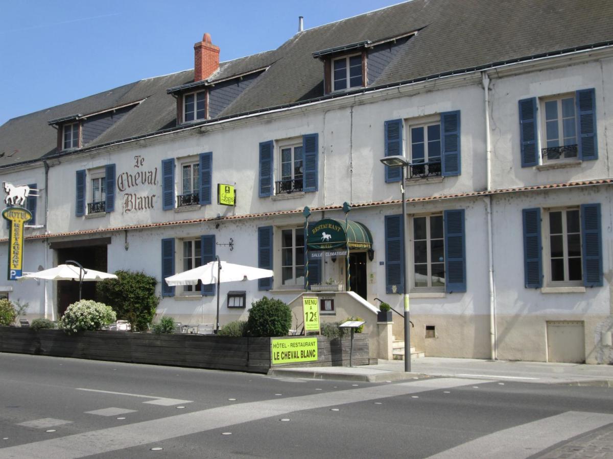 Logis Hostellerie Du Cheval Blanc Sainte-Maure-de-Touraine Exterior photo