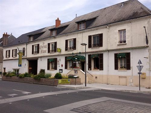 Logis Hostellerie Du Cheval Blanc Sainte-Maure-de-Touraine Exterior photo
